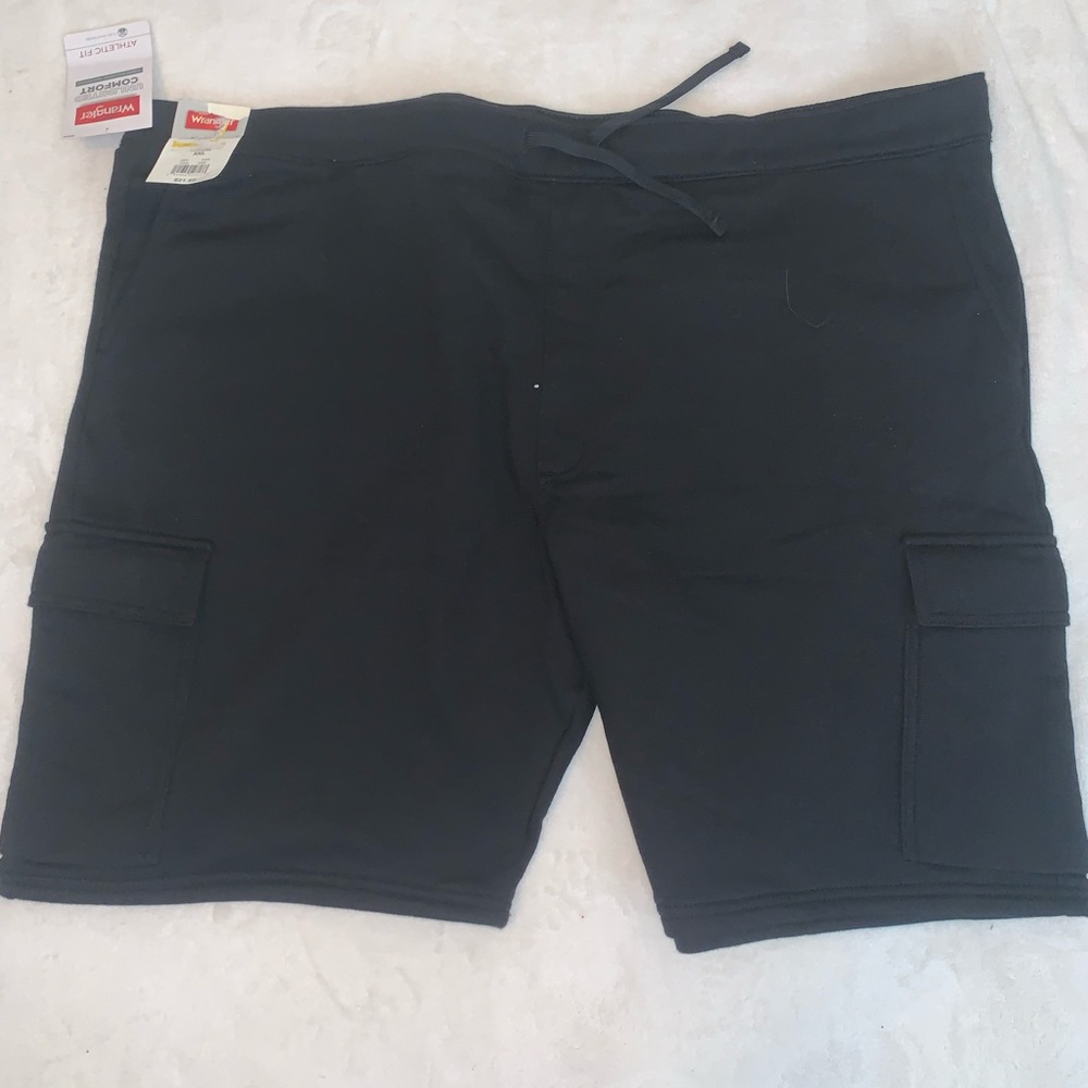 Wrangler Dark Cargo Shorts